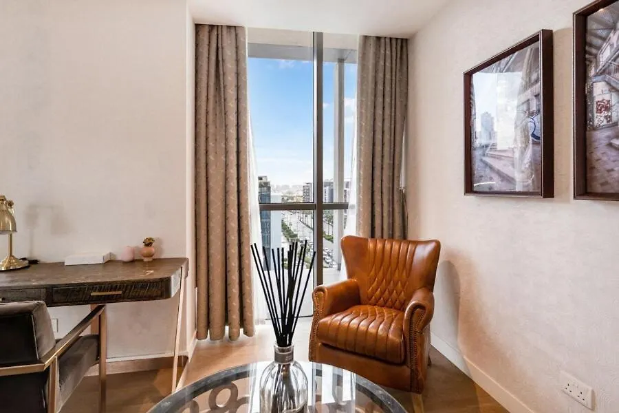 Fam Living -Duplex 4Bed And Maids Apartman Dubaj